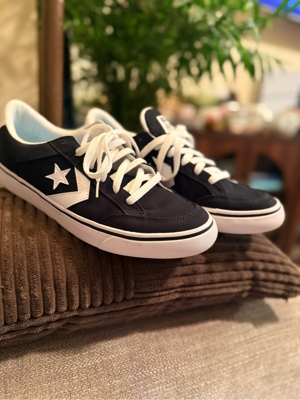 Converse Tobin Low Black White Sneakers Men’s 9.5 Women’s 11 NWOT Skater Life